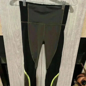 Athleta Women’s Leggings. XS. Black, Gray, Lime Green . Preowned.
